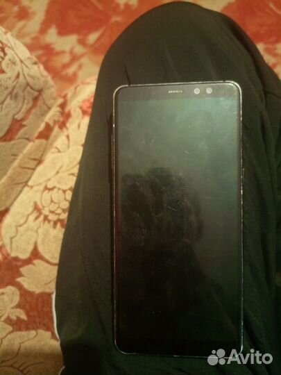 Samsung Galaxy A8+, 6/64 ГБ