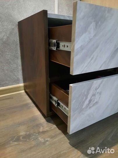 Тумба прикроватная