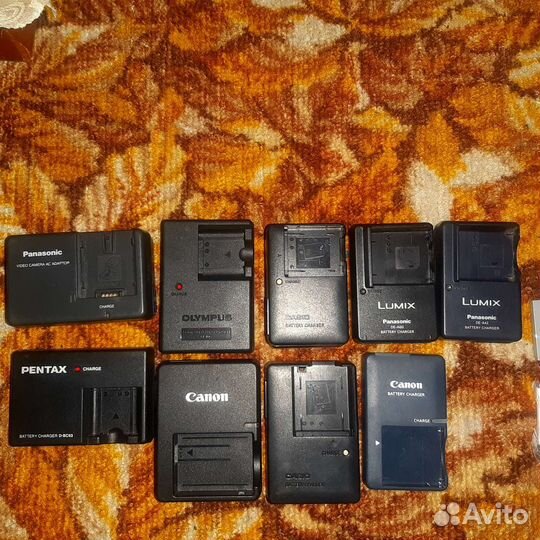 Зарядные устройства,провода для фотоаппарата