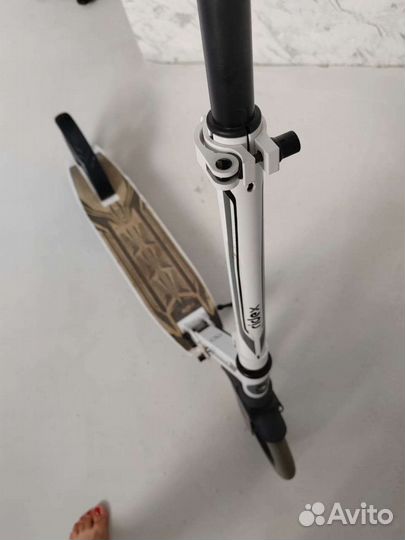 Самокат взрослый с большими колесами