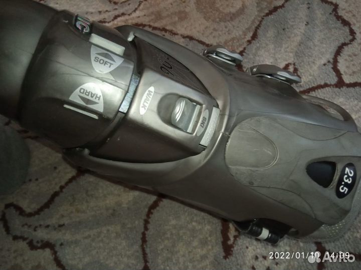 Горнолыжные ботинки