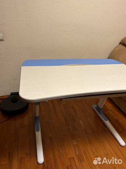 Стол письменный / парта школьная