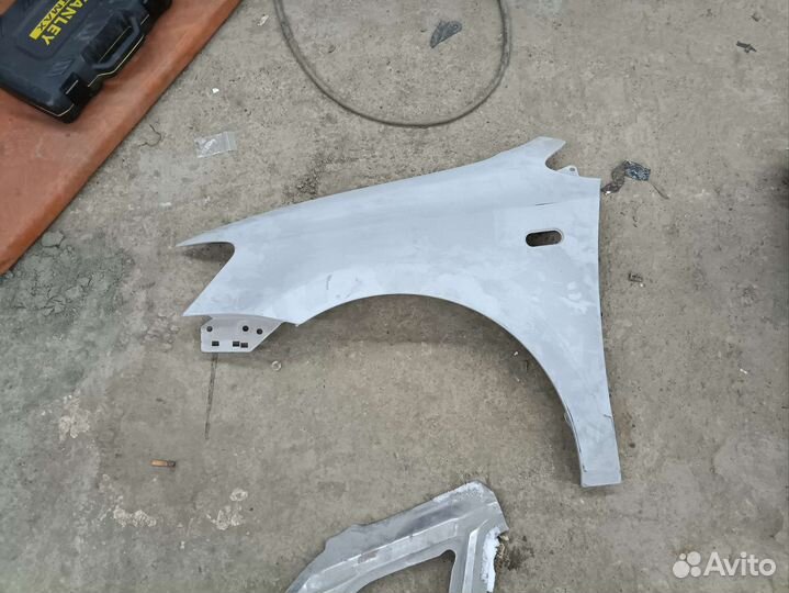 Polo sedan Крыло