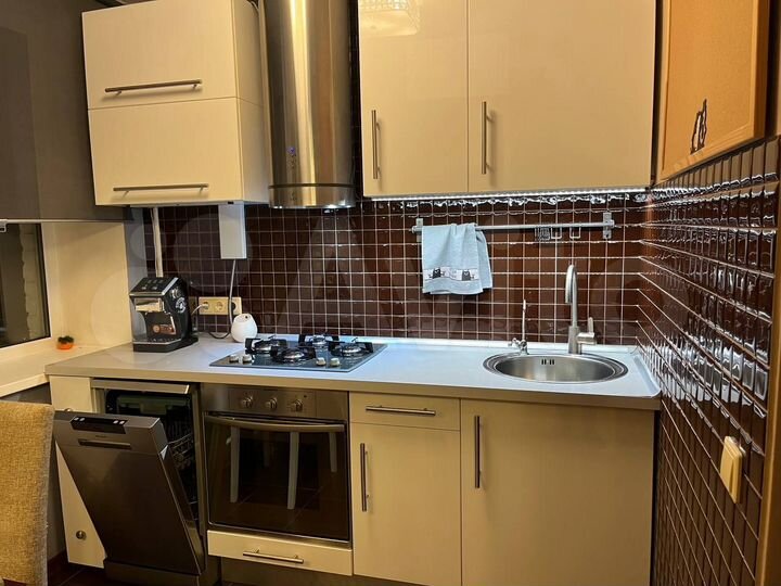 2-к. квартира, 44 м², 5/5 эт.