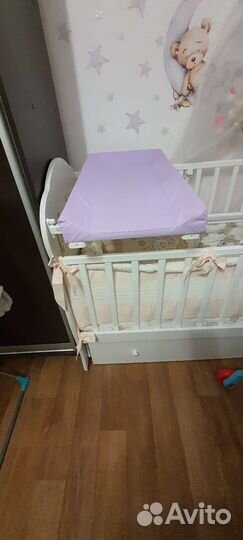Пеленальная доска на кроватку