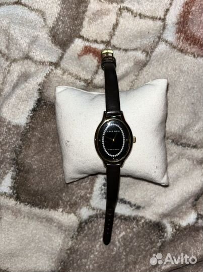 Часы Anna Klein