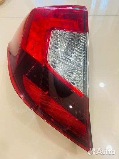 Стоп сигнал с Хонды фит