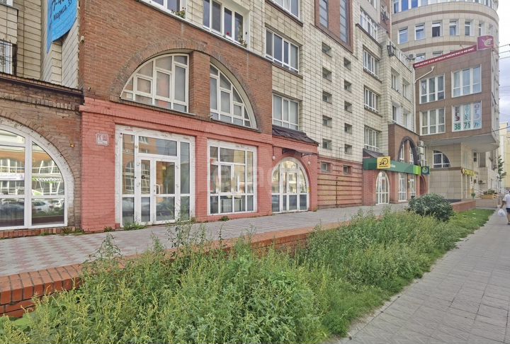 Торговая площадь 141 м²центр трафик Без комиссии