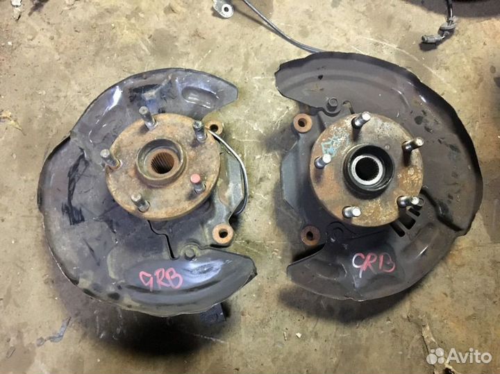 Ступица передняя левая 5x114.3 07-14г