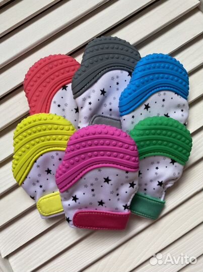 Прорезыватель-рукавичка грызунок