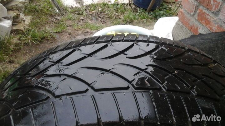 Bridgestone Dueler H/P 265/70 R15