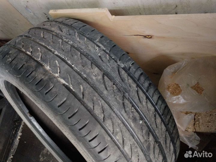 Pirelli P Zero Nero 235/45 R17