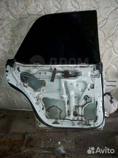 Дверь задняя, левая toyota mark II GX81