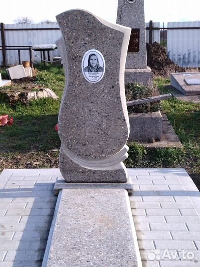 Памятники из гранита