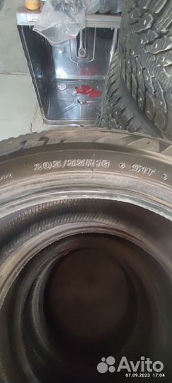 Bridgestone Blizzak Spike-02 205/55 R16 91