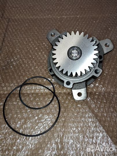 Насос водяной Renault Magnum DXI 12,Volvo D12C