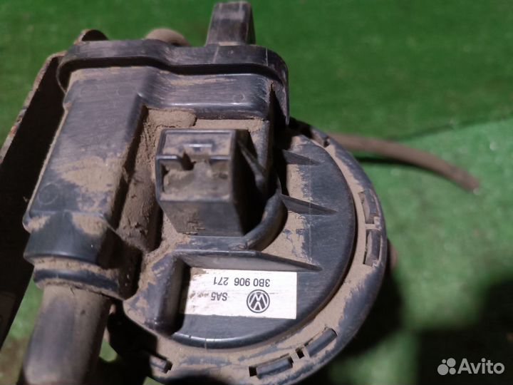 Клапан вентиляции топливного бака Volkswagen Passa