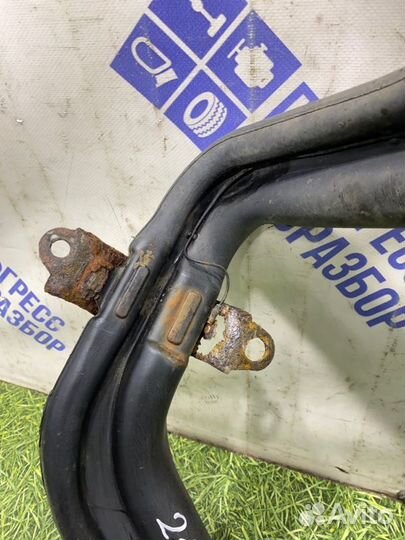 Горловина топливного бака Toyota Avensis универсал