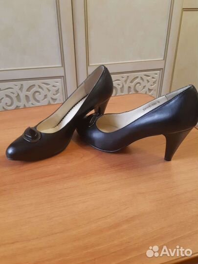 Туфли женские 39 размер черные