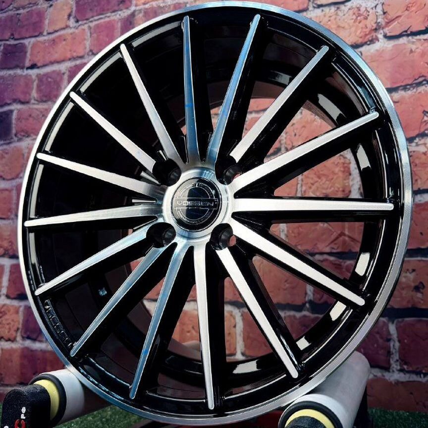 Литые диски Vossen VFS-2 7×R15 4×98