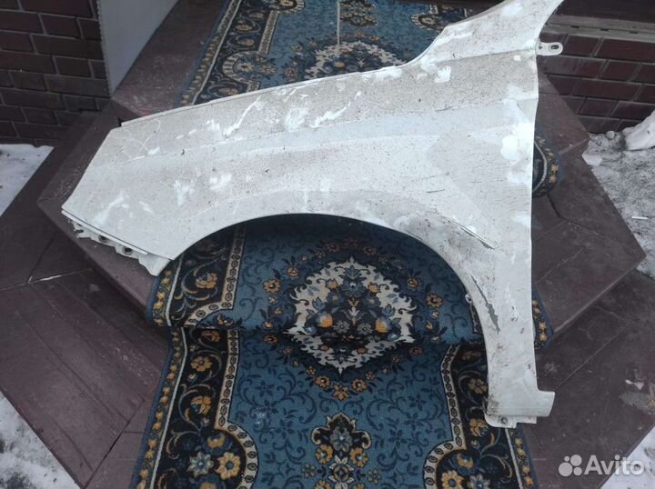 Крыло на LADA vesta