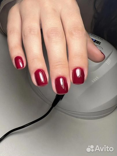 Маникюр и педикюр