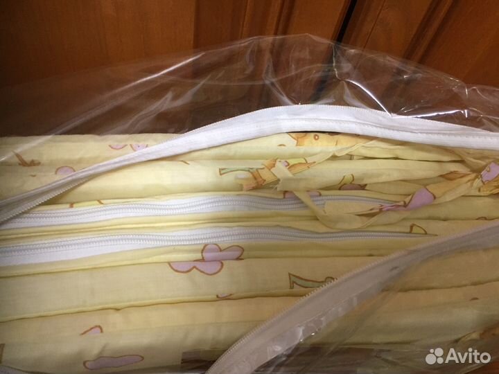 Бортики в кроватку