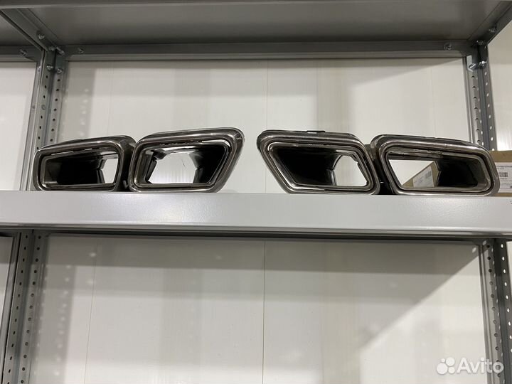 Насадки на выхлоп в стиле AMG