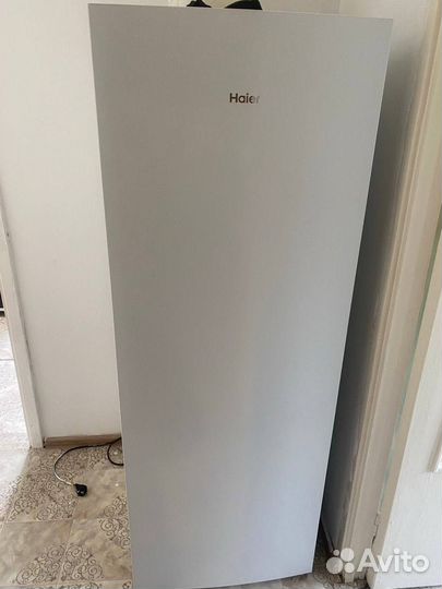 Морозильная камера Haier HF300