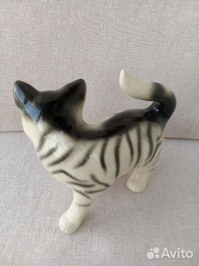 Фигурки статуэтки кошек фарфор