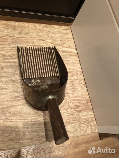 Совок для сбора лесной ягоды