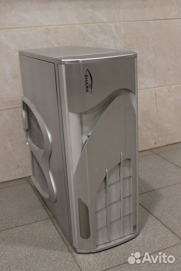 Корпус Miditower Thermaltake shark ATX