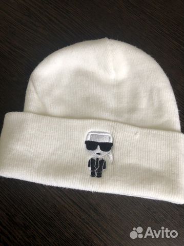 Шапка женская белая