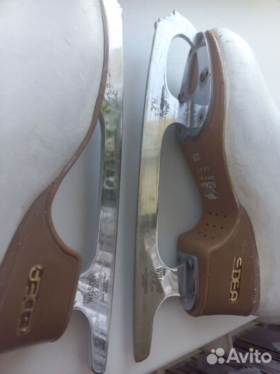 Профессиональные коньки для фигурного катания