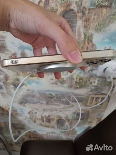 Беспроводная зарядка для iPhone