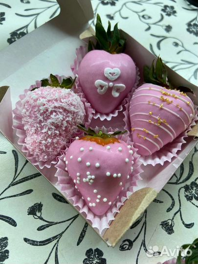 Клубника в шоколаде коробочка. Букет, доставка