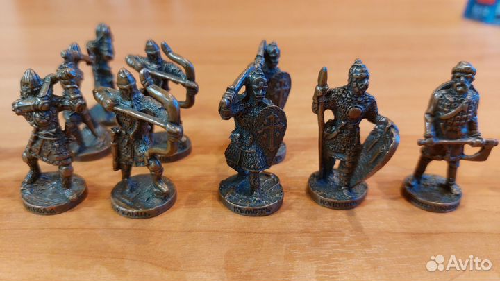 Металлические солдатики