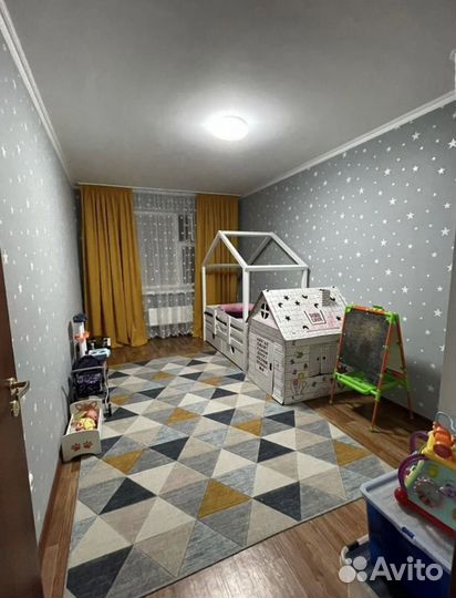 Ковёр 200 на 300 (новый )