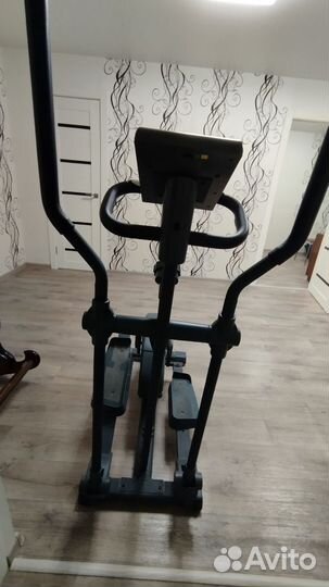 Эллиптический тренажер torneo