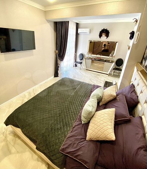 Коттедж 357 м² на участке 6 сот.