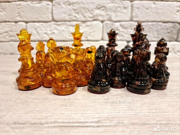 Шахматы янтарные