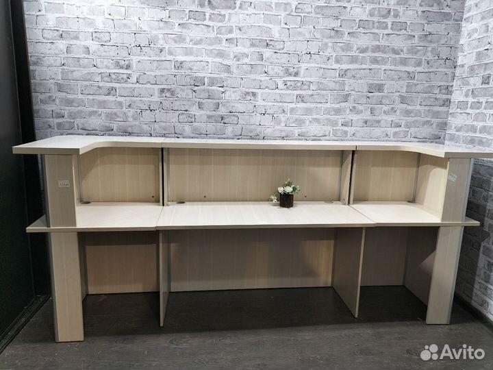 Стойка администратора / ресепшен