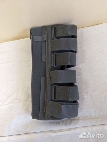 Ортез для коленного сустава (бандаж, тутор)