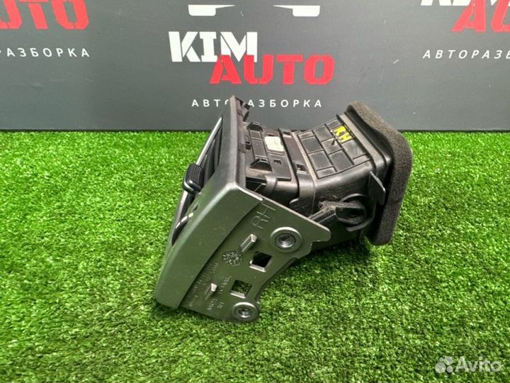 Дефлектор отопителя правый Hyundai I30 Sw 1.6