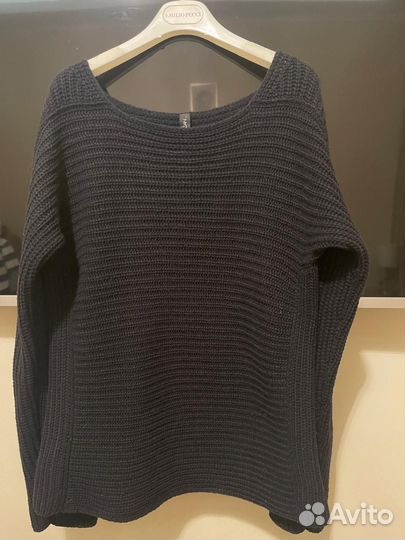 Свитер женский