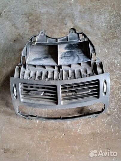 Дефлектор торпеды Mercedes W211