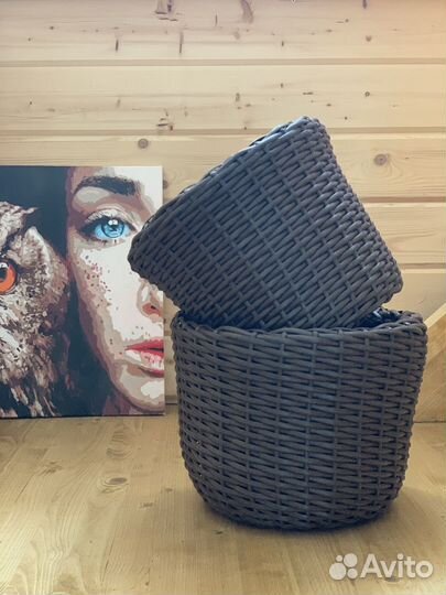 Кашпо из искусственного ротанга