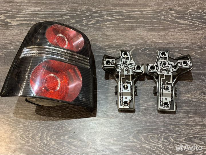 Задний левый фонарь cross touran
