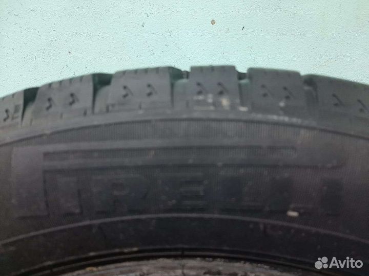 Pirelli Ice Zero 205/55 R16