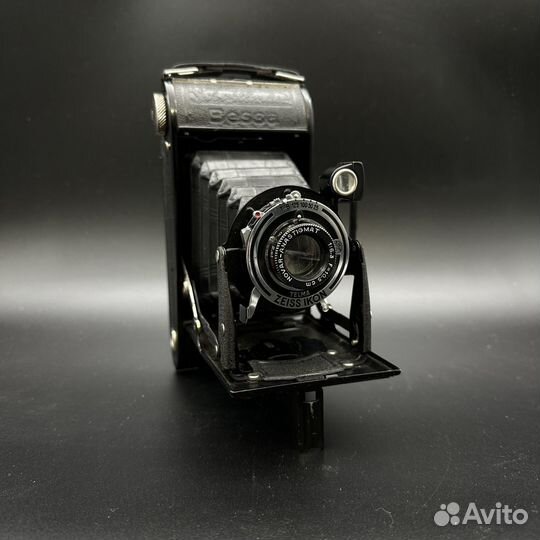 Фотоаппарат винтажный 